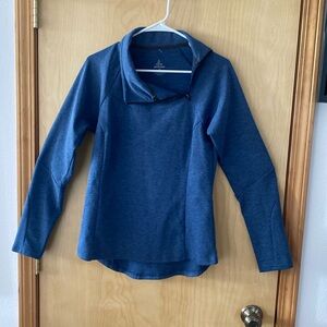 Women’s Prana long sleeve shirt